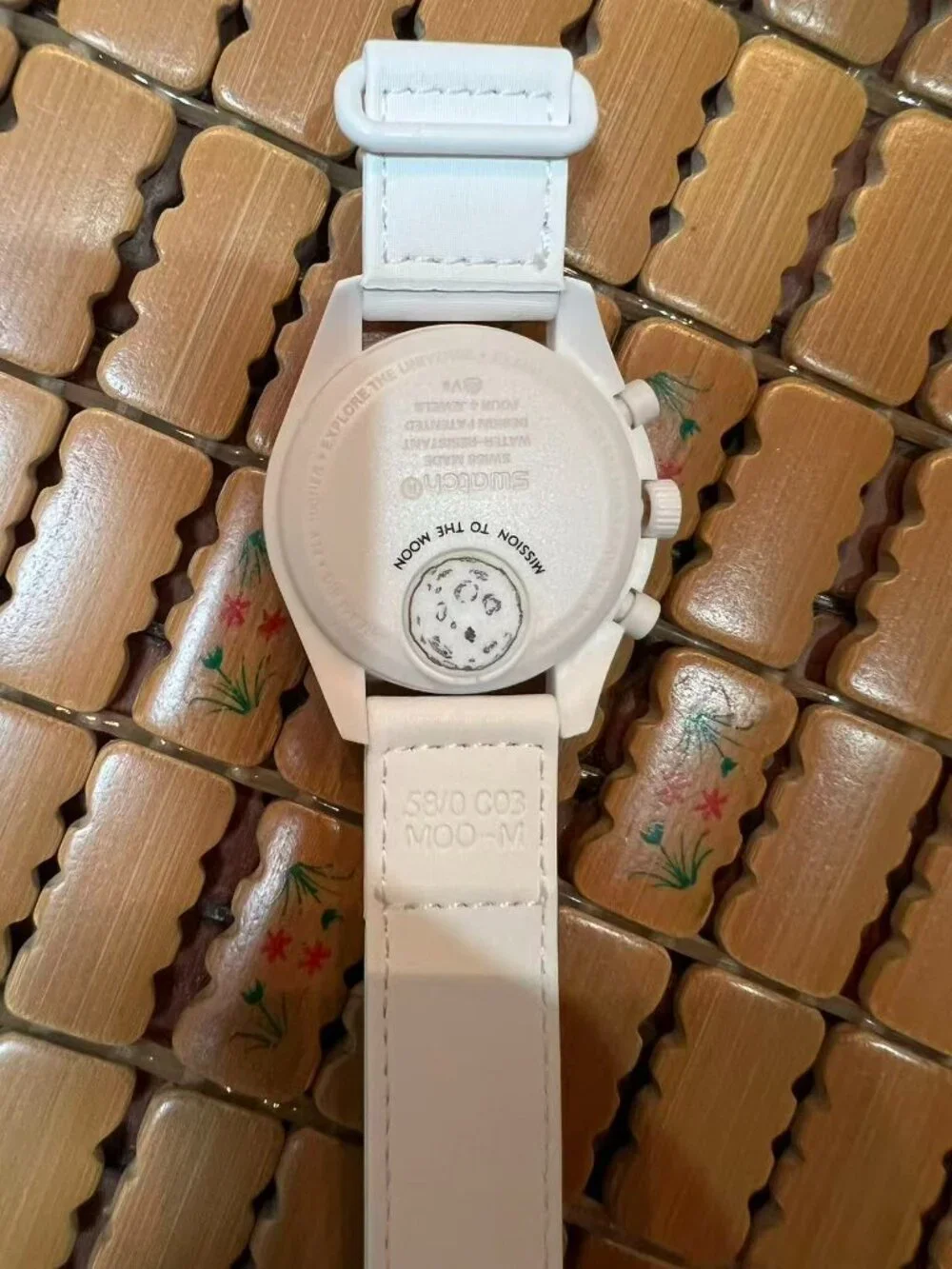 Swatch Omega Bioceramic Moonswatch Mission To Moonphase Snoopy White
